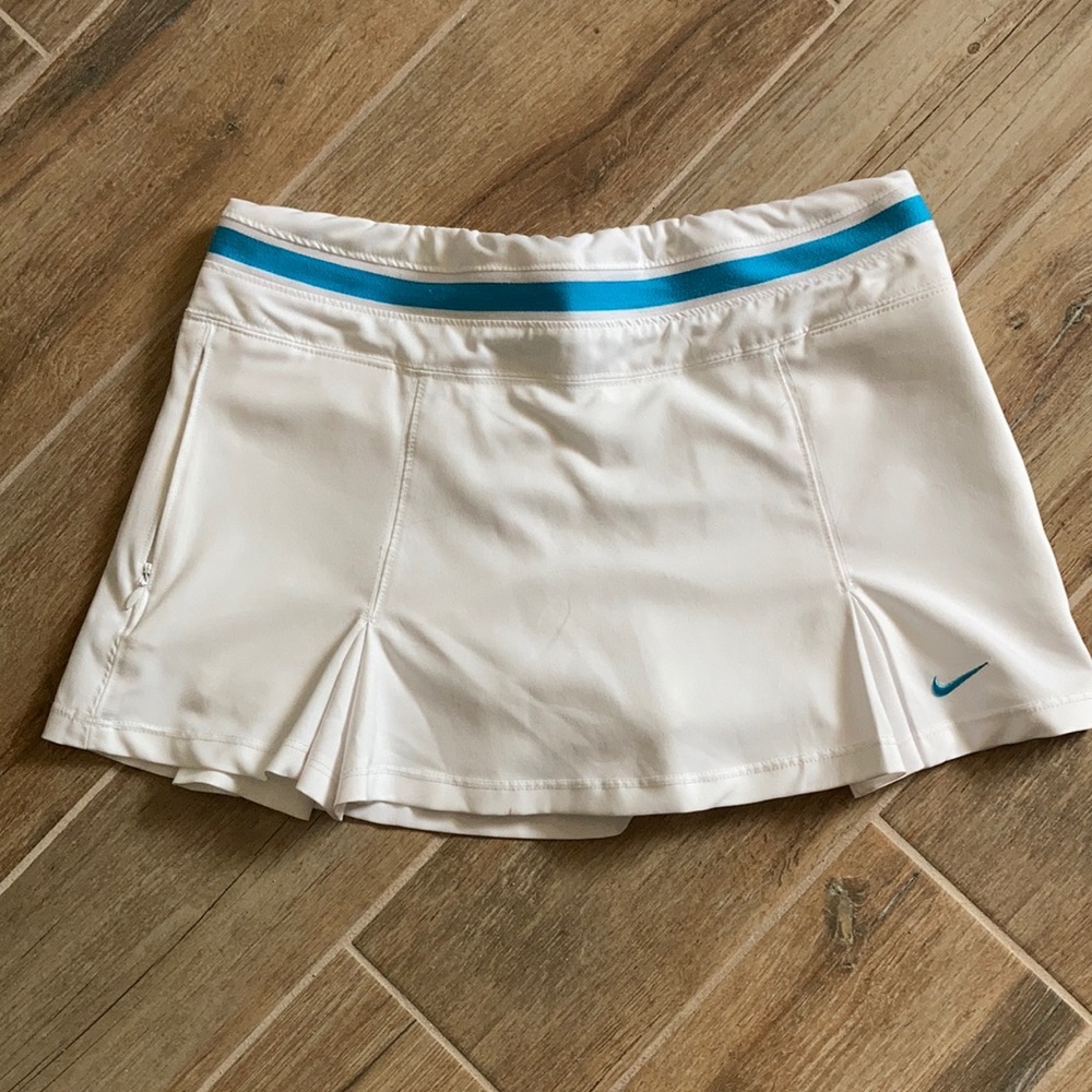 Nike tennis skort